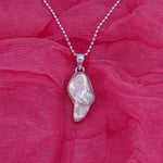 Load image into Gallery viewer, Natura Pearl Biwa Pendant