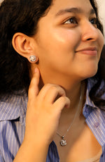 Load image into Gallery viewer, Vivienne Pearl Pendant(Rhodium Plated)