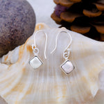 Load image into Gallery viewer, Natural Pearl Cab Earrings