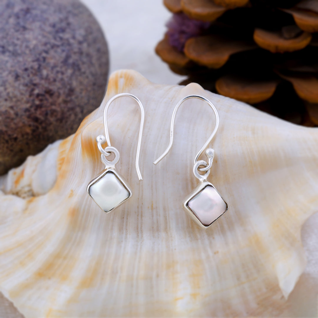 Natural Pearl Cab Earrings