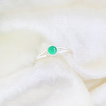 Load image into Gallery viewer, Natural Onyx Green Cabochon Ring